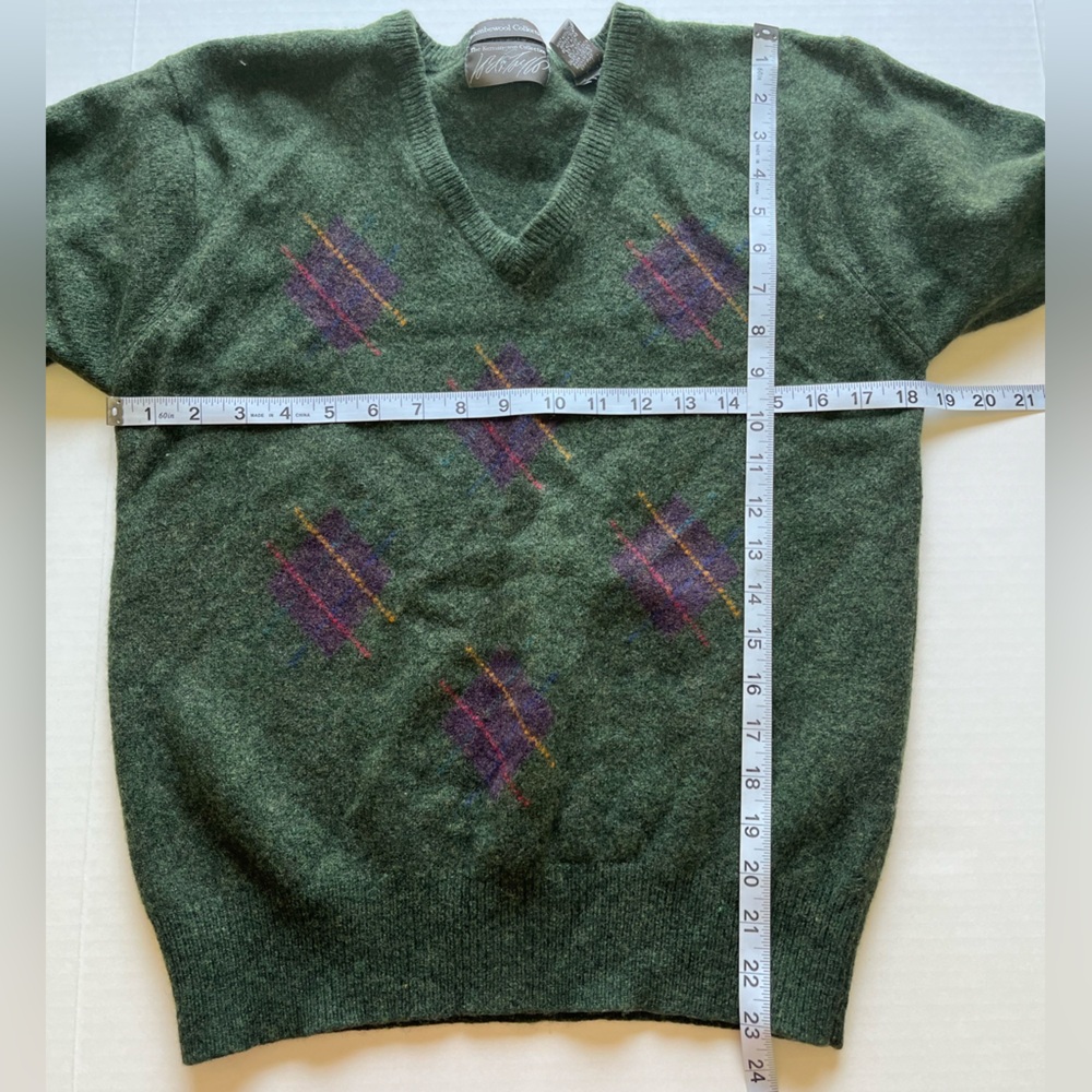 Lord & Taylor The Kensington Collection Lambswool Green Argyle V-Neck Sweater L - Picture 9 of 13